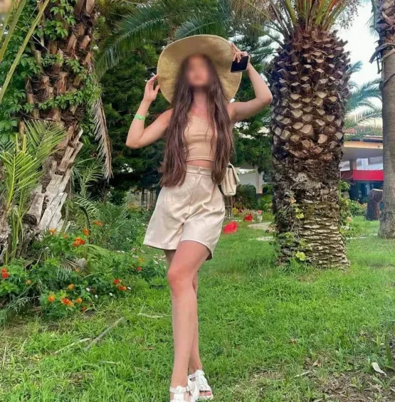 Camila, 23 años