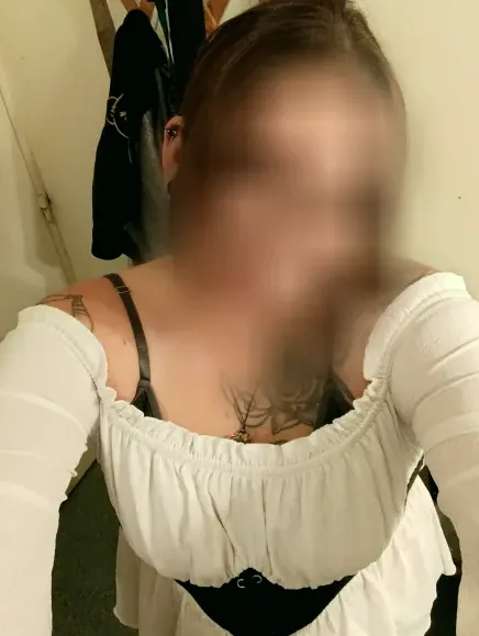 Lara, 31 años